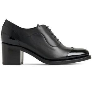 Office of Angela Scott | Mrs. Evans Wingtip Heeled Oxfords EU 38 | US 8 Black